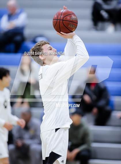 Thumbnail 2 in Calabasas vs. San Gabriel Academy (Spot Up Christmas Classic). photogallery.