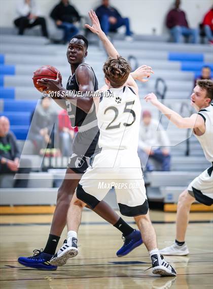 Thumbnail 3 in Calabasas vs. San Gabriel Academy (Spot Up Christmas Classic). photogallery.