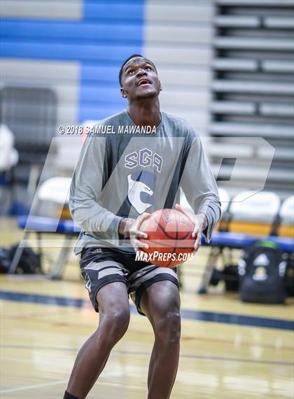 Thumbnail 2 in Calabasas vs. San Gabriel Academy (Spot Up Christmas Classic). photogallery.