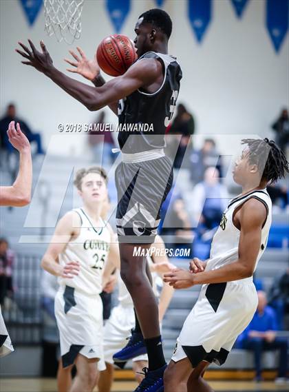 Thumbnail 2 in Calabasas vs. San Gabriel Academy (Spot Up Christmas Classic). photogallery.