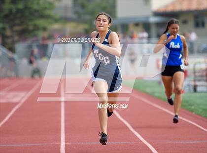 Thumbnail 2 in Viking Relays photogallery.