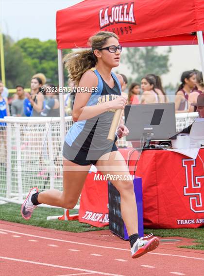 Thumbnail 1 in Viking Relays photogallery.