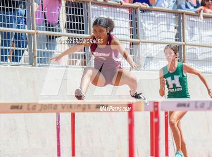 Thumbnail 1 in Viking Relays photogallery.