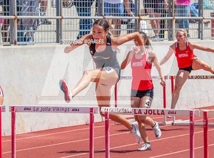 Thumbnail 1 in Viking Relays photogallery.