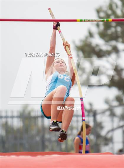 Thumbnail 1 in Viking Relays photogallery.