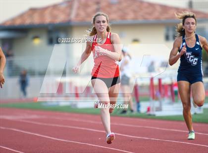Thumbnail 1 in Viking Relays photogallery.