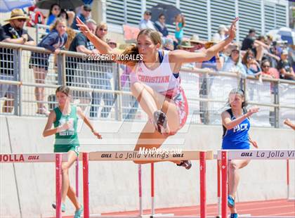 Thumbnail 3 in Viking Relays photogallery.