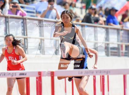 Thumbnail 3 in Viking Relays photogallery.