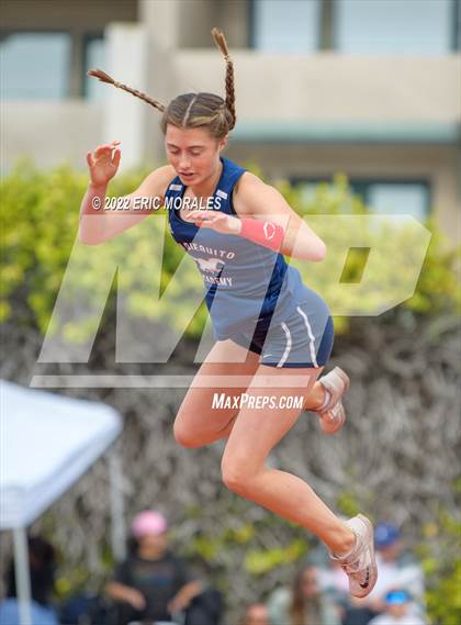 Thumbnail 1 in Viking Relays photogallery.