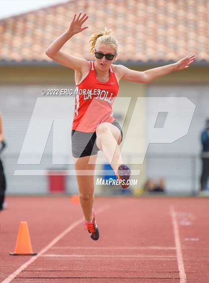 Thumbnail 2 in Viking Relays photogallery.