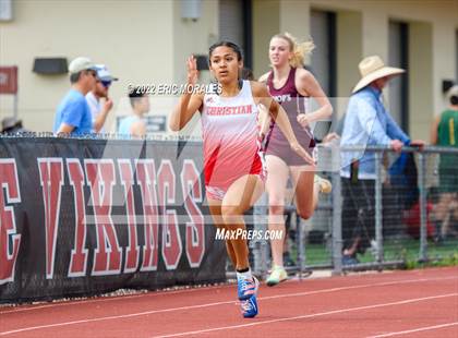 Thumbnail 1 in Viking Relays photogallery.