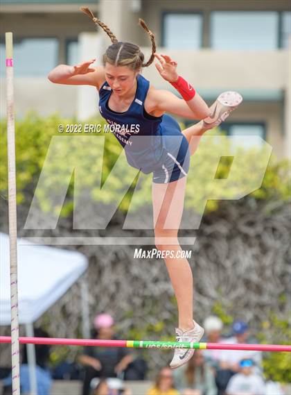 Thumbnail 3 in Viking Relays photogallery.
