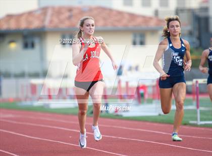 Thumbnail 2 in Viking Relays photogallery.