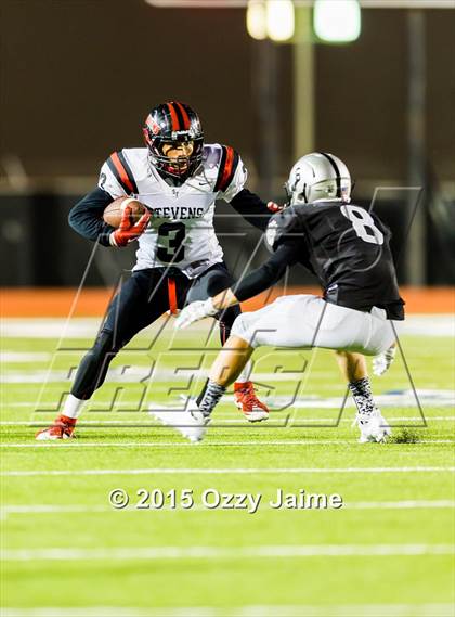 Thumbnail 3 in Stevens [John Paul] vs Clark photogallery.