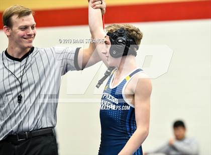 Thumbnail 2 in Houston Wrestling Duals (Boys Matches) photogallery.