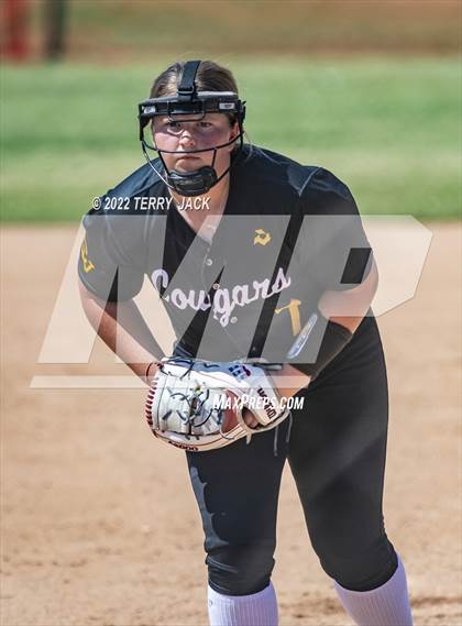 Thumbnail 2 in Capistrano Valley vs. Centennial photogallery.