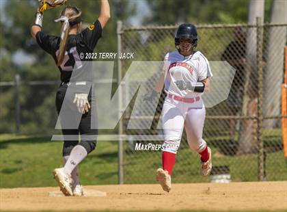 Thumbnail 3 in Capistrano Valley vs. Centennial photogallery.