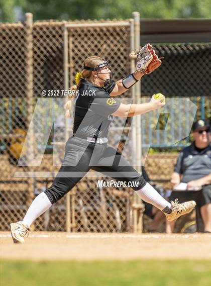 Thumbnail 2 in Capistrano Valley vs. Centennial photogallery.