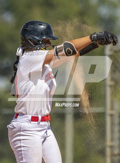 Thumbnail 2 in Capistrano Valley vs. Centennial photogallery.