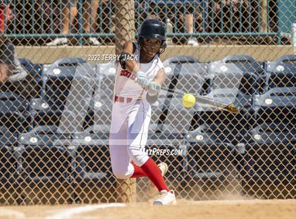 Thumbnail 2 in Capistrano Valley vs. Centennial photogallery.