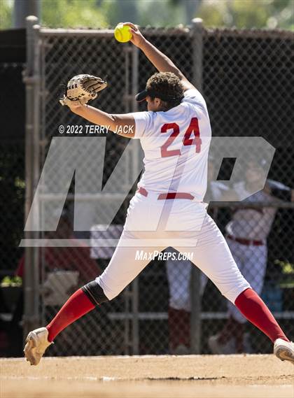 Thumbnail 2 in Capistrano Valley vs. Centennial photogallery.