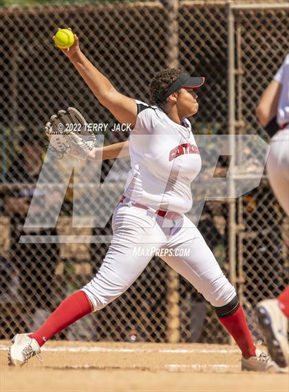 Thumbnail 3 in Capistrano Valley vs. Centennial photogallery.