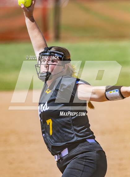 Thumbnail 3 in Capistrano Valley vs. Centennial photogallery.