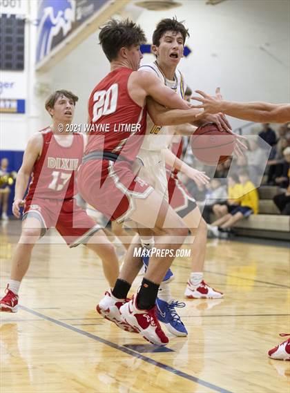 Thumbnail 2 in Dixie Heights @ Newport Central Catholic photogallery.
