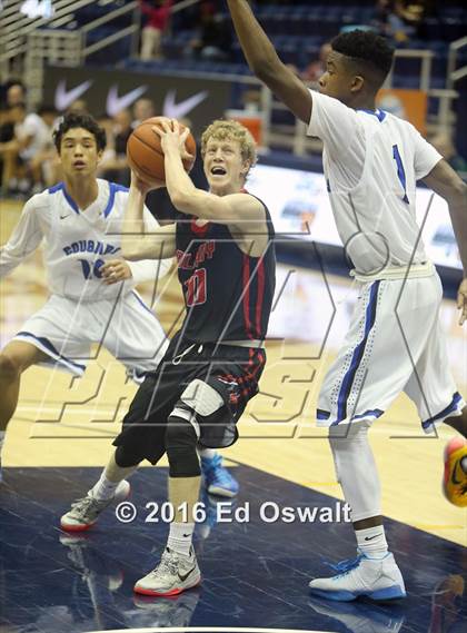 Thumbnail 3 in Albany vs. Newark Memorial (MaxPreps MLK Classic) photogallery.