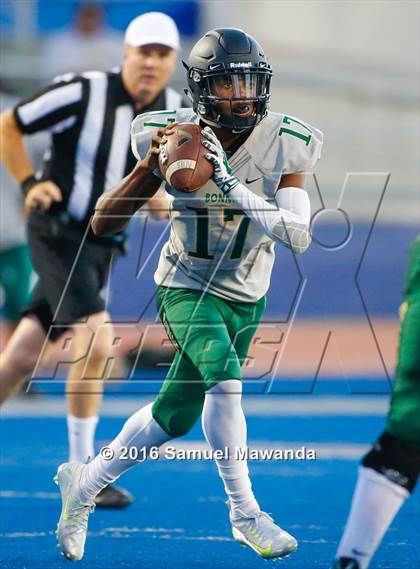 Thumbnail 3 in Narbonne @ Chaminade (Scrimmage) photogallery.