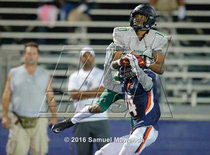 Thumbnail 3 in Narbonne @ Chaminade (Scrimmage) photogallery.