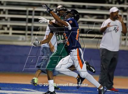 Thumbnail 2 in Narbonne @ Chaminade (Scrimmage) photogallery.