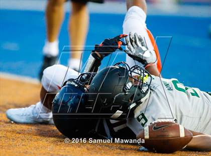Thumbnail 2 in Narbonne @ Chaminade (Scrimmage) photogallery.
