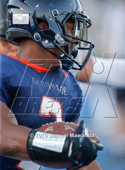Thumbnail 2 in Narbonne @ Chaminade (Scrimmage) photogallery.