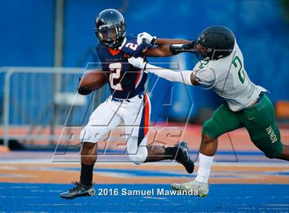 Thumbnail 3 in Narbonne @ Chaminade (Scrimmage) photogallery.
