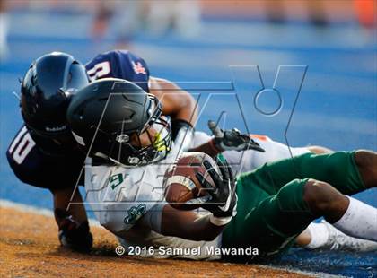 Thumbnail 3 in Narbonne @ Chaminade (Scrimmage) photogallery.