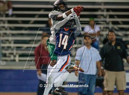 Thumbnail 3 in Narbonne @ Chaminade (Scrimmage) photogallery.