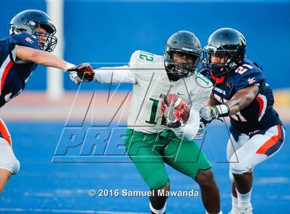 Thumbnail 2 in Narbonne @ Chaminade (Scrimmage) photogallery.
