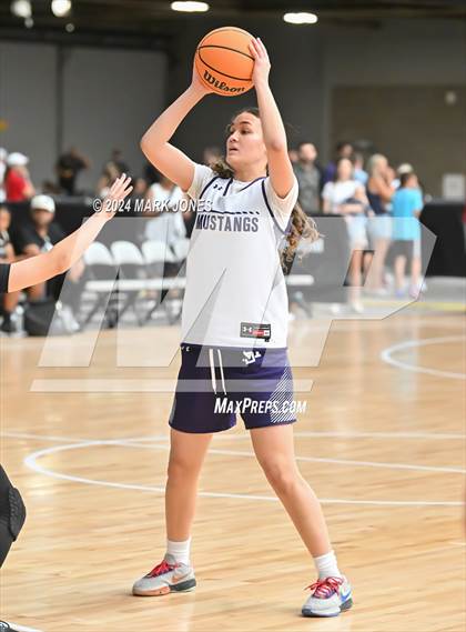 Thumbnail 2 in Archbishop Mitty vs. Mater Dei (Section 7) photogallery.