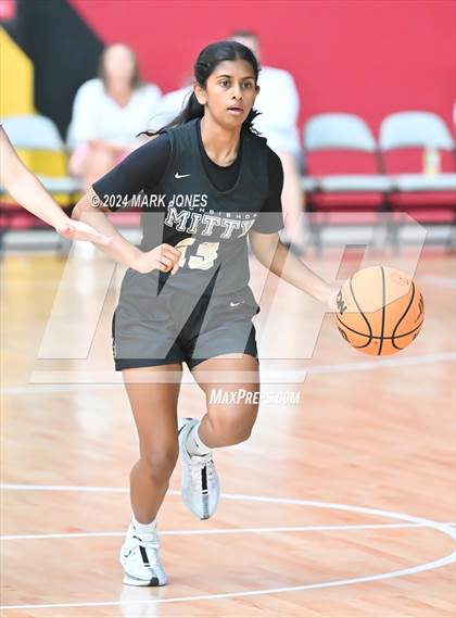 Thumbnail 1 in Archbishop Mitty vs. Mater Dei (Section 7) photogallery.
