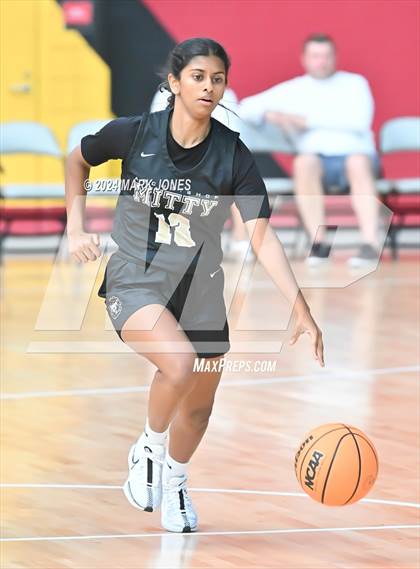 Thumbnail 2 in Archbishop Mitty vs. Mater Dei (Section 7) photogallery.