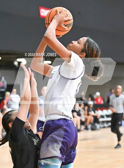 Thumbnail 1 in Archbishop Mitty vs. Mater Dei (Section 7) photogallery.