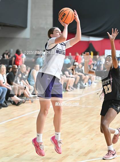 Thumbnail 1 in Archbishop Mitty vs. Mater Dei (Section 7) photogallery.