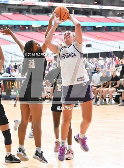 Thumbnail 2 in Archbishop Mitty vs. Mater Dei (Section 7) photogallery.