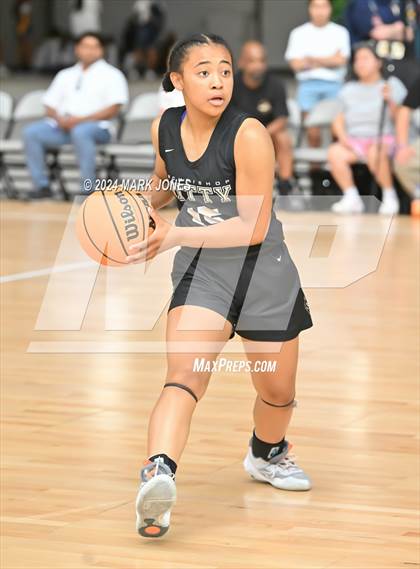 Thumbnail 1 in Archbishop Mitty vs. Mater Dei (Section 7) photogallery.