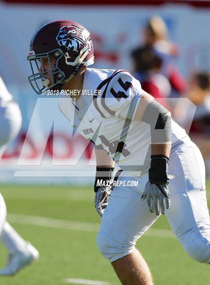 Thumbnail 1 in Greenwood vs. Benton (AAA 6A State Final) photogallery.