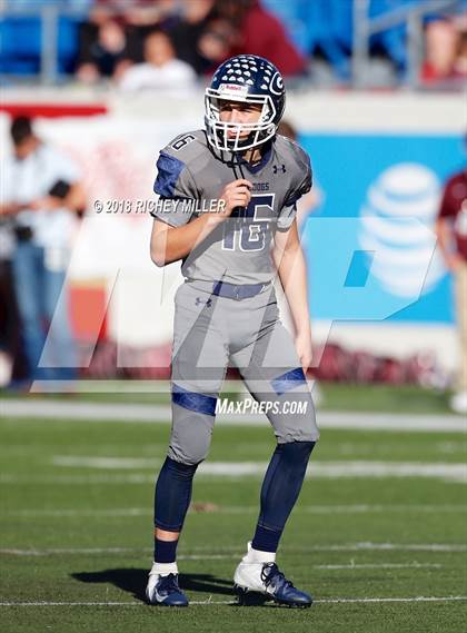 Thumbnail 1 in Greenwood vs. Benton (AAA 6A State Final) photogallery.