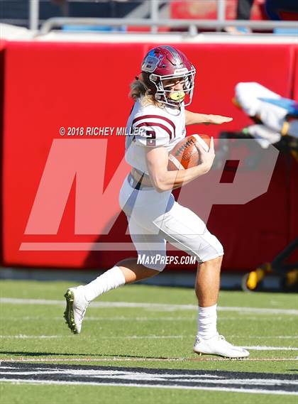 Thumbnail 1 in Greenwood vs. Benton (AAA 6A State Final) photogallery.