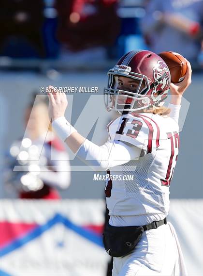 Thumbnail 3 in Greenwood vs. Benton (AAA 6A State Final) photogallery.