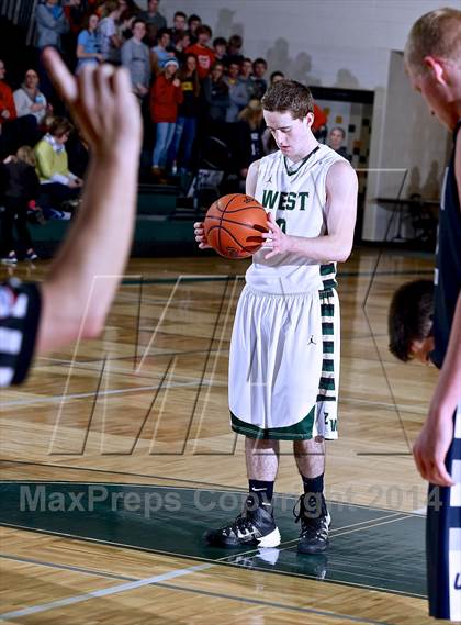 Thumbnail 2 in Unity Christian vs. Zeeland West photogallery.